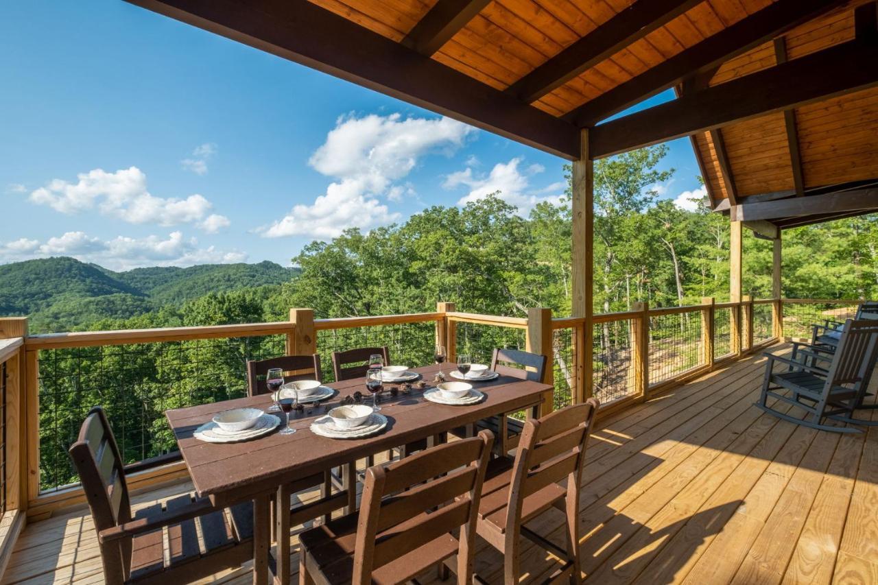 New / 3 King Suites / Sleeps12 / View / 5 Mi To Pf / Hot Tub เซอเวียร์วีล ภายนอก รูปภาพ