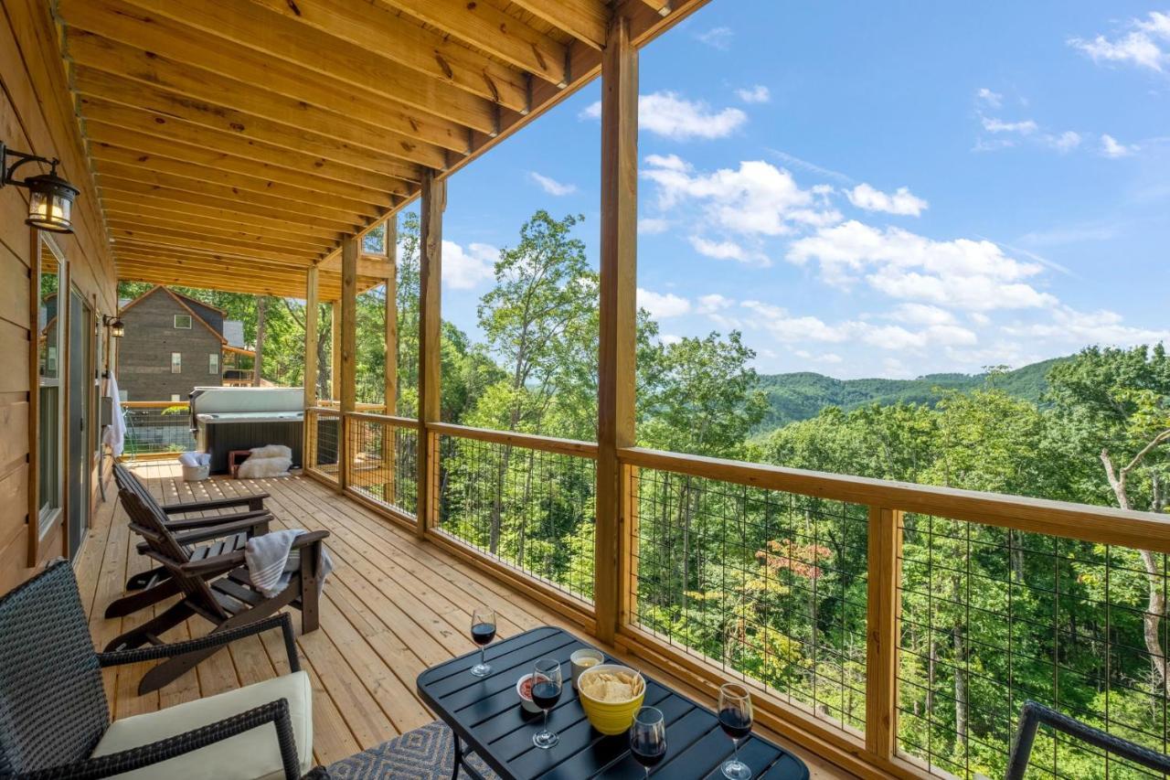 New / 3 King Suites / Sleeps12 / View / 5 Mi To Pf / Hot Tub เซอเวียร์วีล ภายนอก รูปภาพ