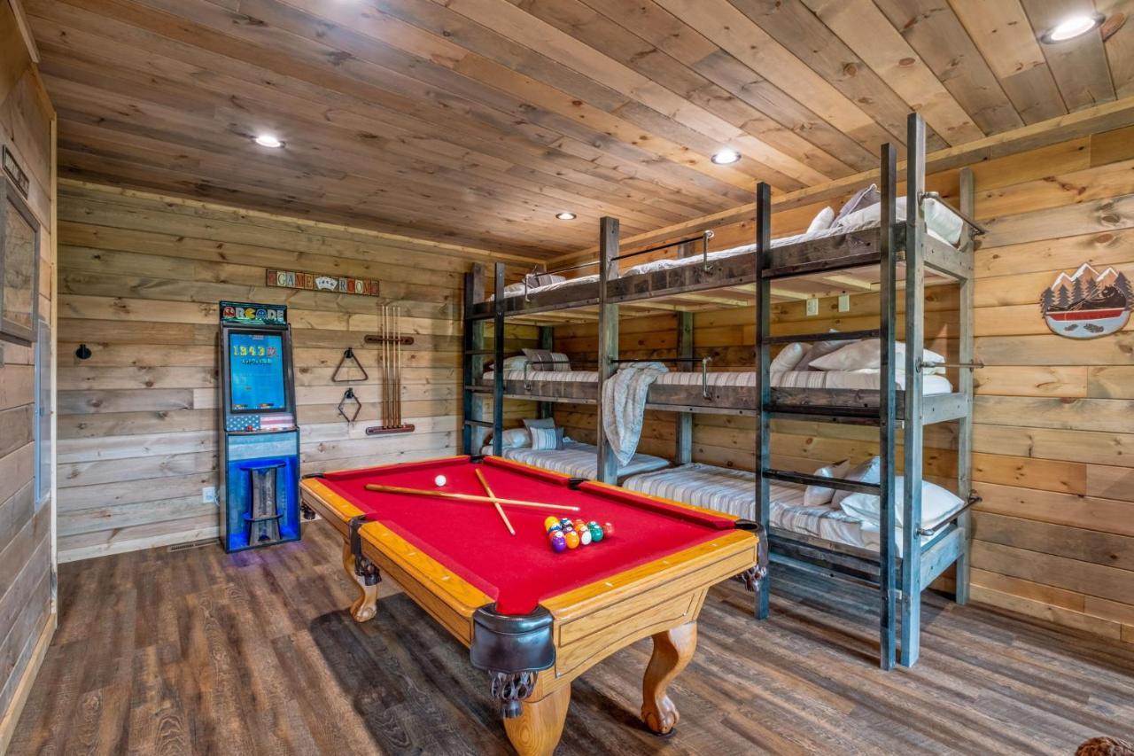 New / 3 King Suites / Sleeps12 / View / 5 Mi To Pf / Hot Tub เซอเวียร์วีล ภายนอก รูปภาพ